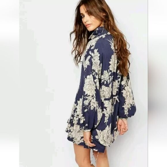 Free People Blue  Floral SHAKE IT  Dress Size S With Pockets - Picture 3 of 16